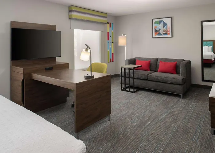 Hampton Inn And Suites Seattle - Airport / 28Th Avenue